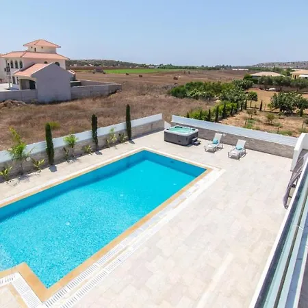 In Sleeps 8 Includes Swimming Pool And Air Con 9 * Protaras