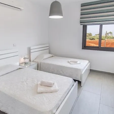 In Sleeps 8 Includes Swimming Pool And Air Con 9 Protaras